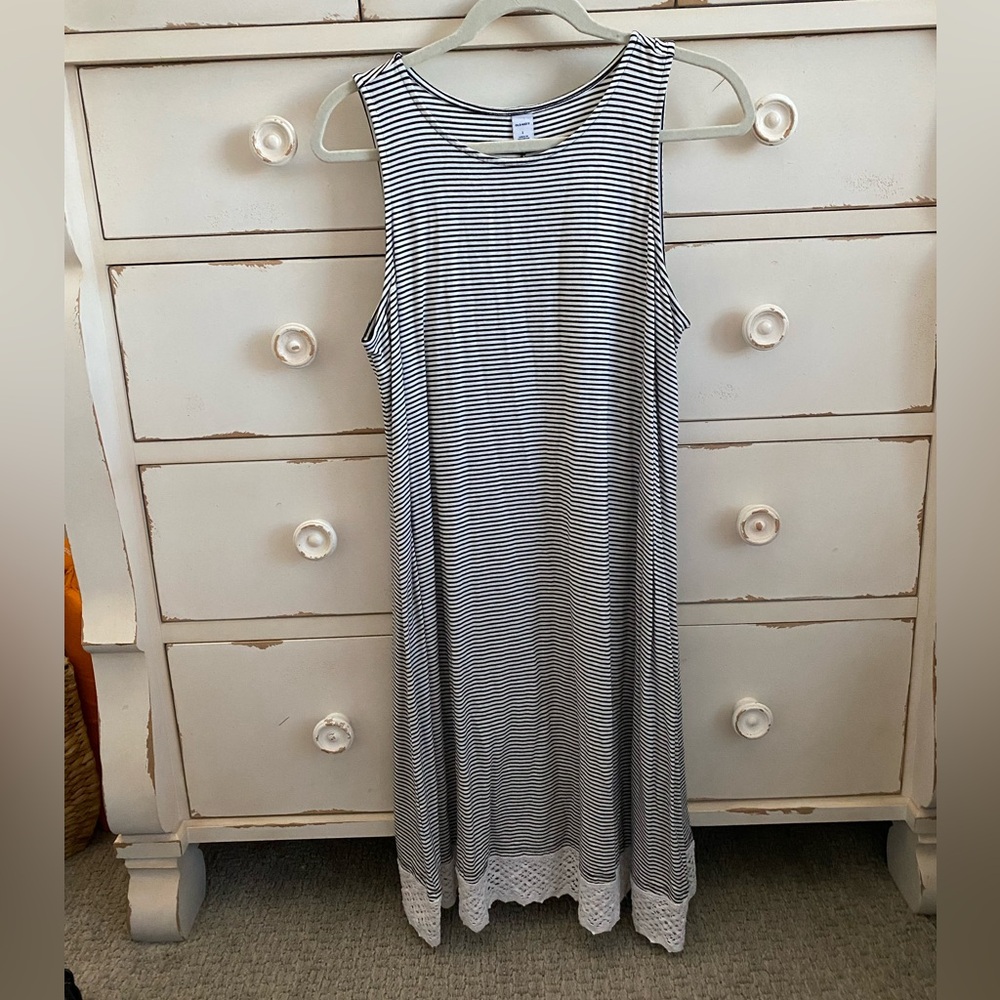 Old Navy Black and White Striped Top